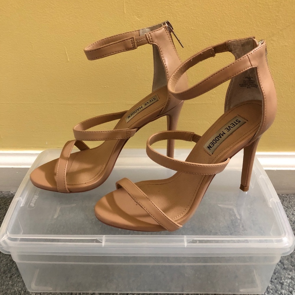 Steve Madden Nude Sandals